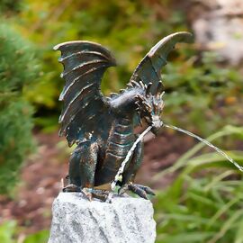 Drachenvogel Terrador aus Bronze, groß, mit Wasserspiel-Funktion 