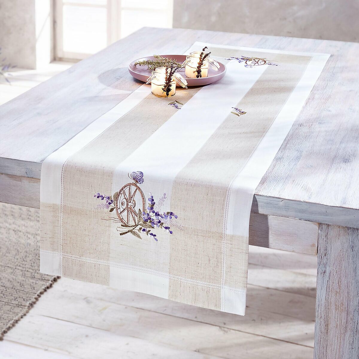 Tischläufer Lavendel mit Stickerei, 40 x 140 cm online kaufen bei Gärtner  Pötschke